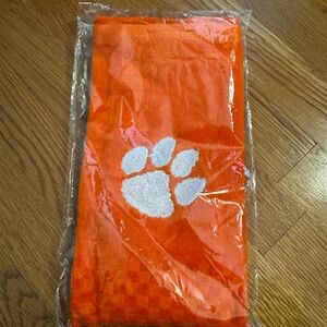 Brand new in bag Clemson Tigers Paw Logo Golf Towel Orange & White by Team Golf